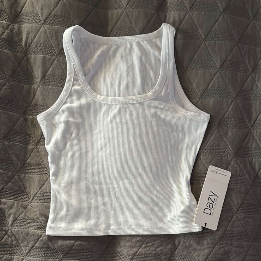 White Ribbed Tank Top by Dazy